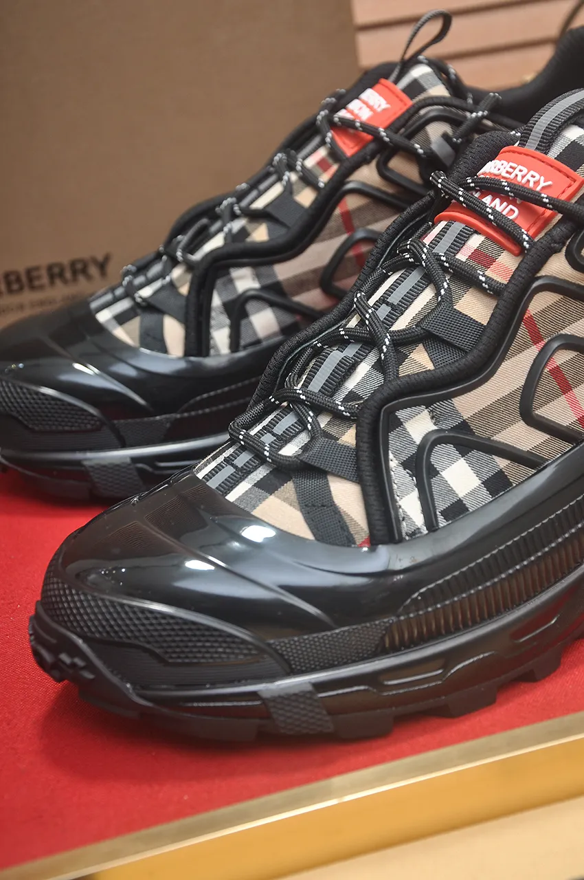Men's shoes 💰680💶[Burberry] (cowhide lining) classic low-top sneakers｜Imported cowhide with classic plaid fabric｜Cow leather lining｜Original outsole｜Fine workmanship and comfortable to wear Size: 38-44 (customized at 45)